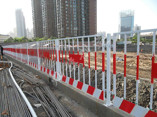 山西基坑護(hù)欄網(wǎng)圖片4