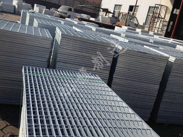 廣西化工廠用鋼格板案例圖片2